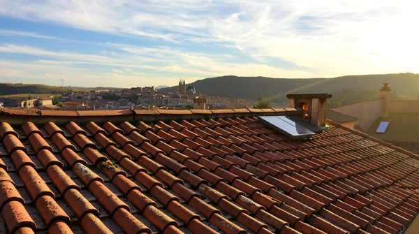 Couvreur à alès : rénovez votre toit avec des experts locaux